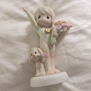 1997 Limited Edition Precious Moment - GOD Bless You With Bouquets  of Victory